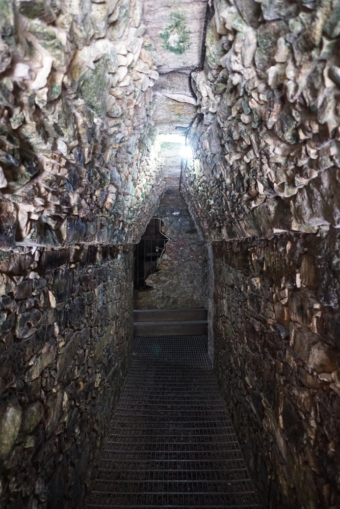 遺跡内