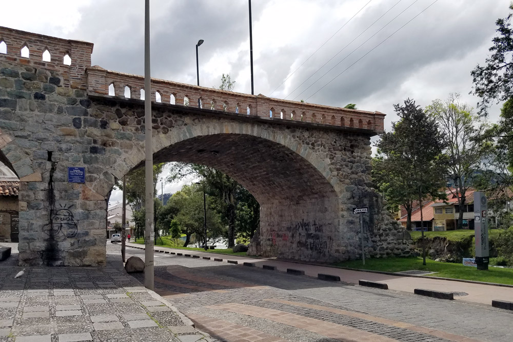 Puente Roto 壊れた橋