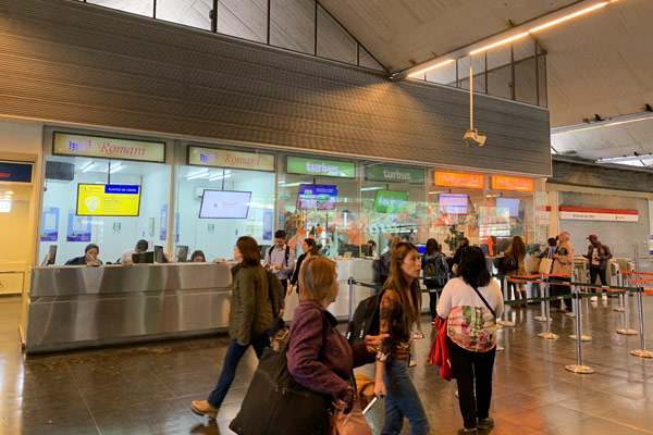 Pajaritos駅