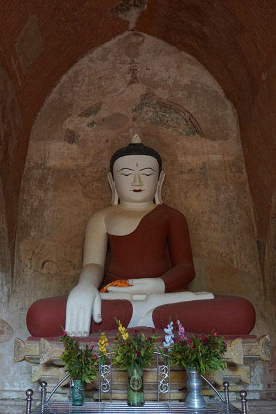 スラマニ寺院 仏像 その4