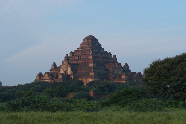 ダマヤンジー寺院 遠観