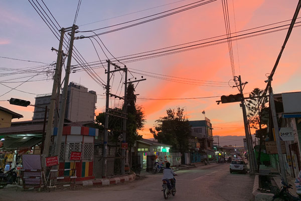 ニャウンシェの夕暮れ