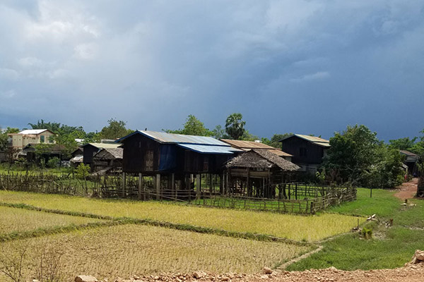 高床式住居
