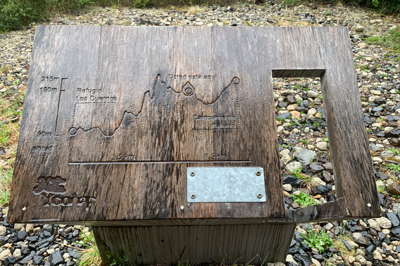 案内板
