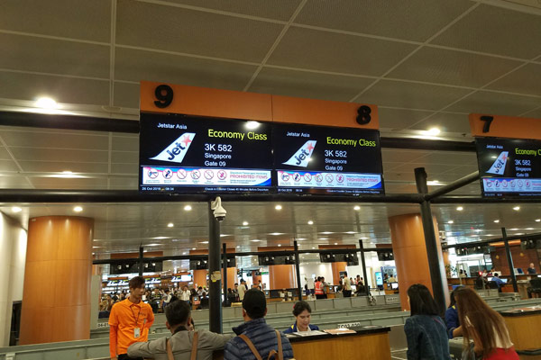 ヤンゴン国際空港 チェックイン