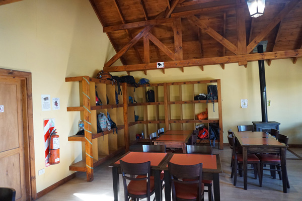 休憩小屋内