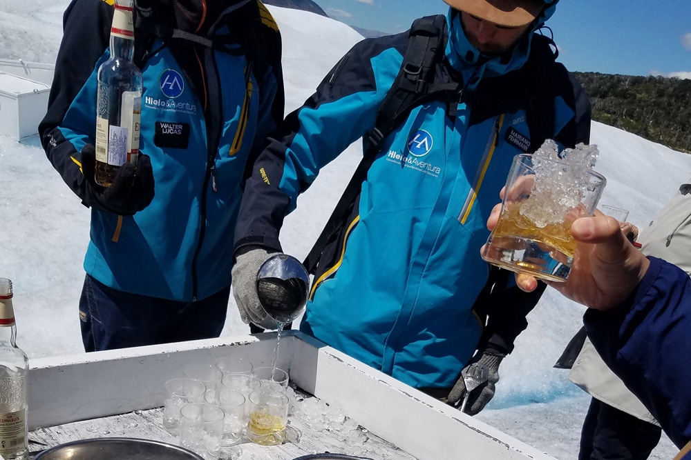 オンザロックで乾杯