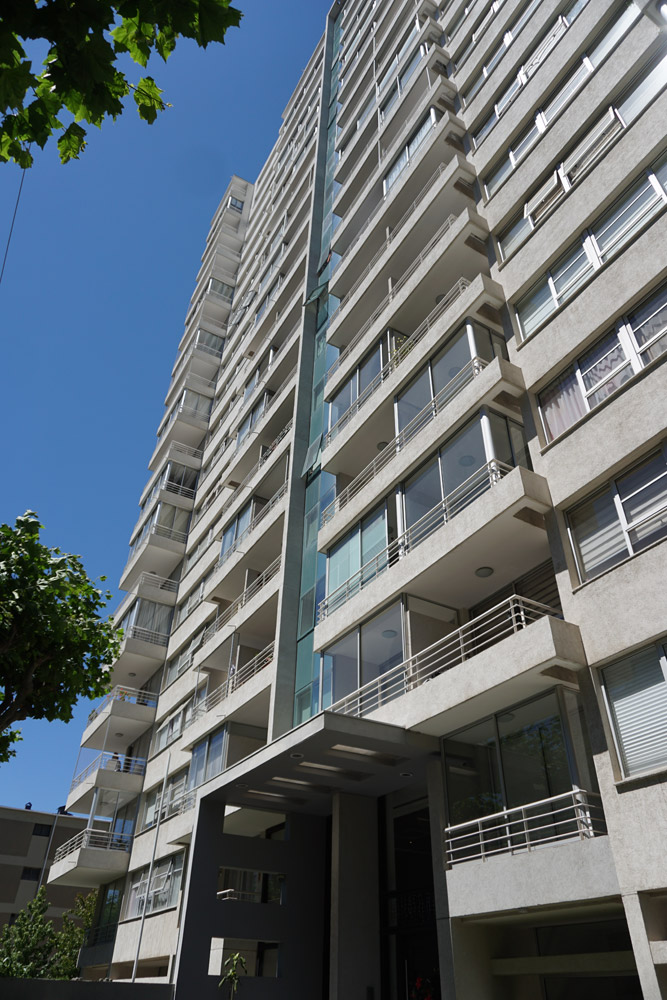 高層マンションのAirbnb