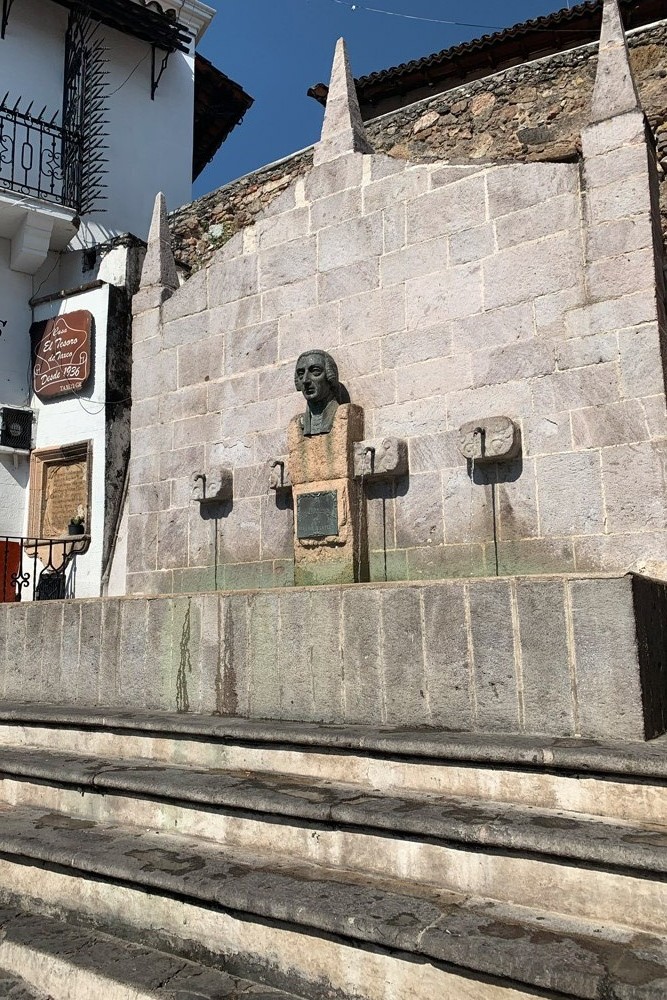 ソカロ近くの噴水