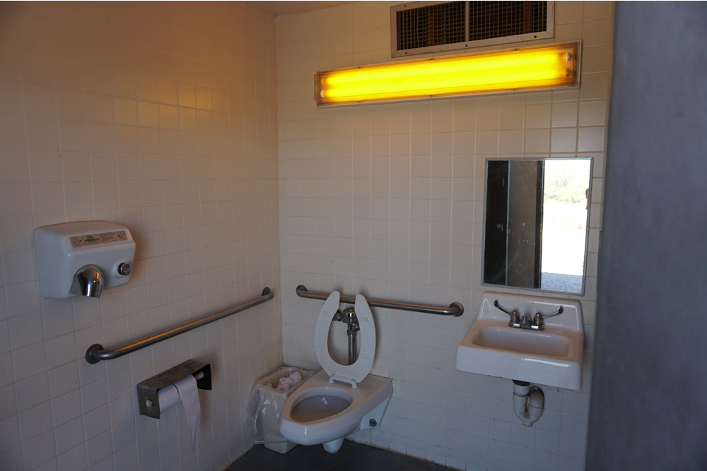 ウィロー・ドロー・キャンプグランド トイレ棟