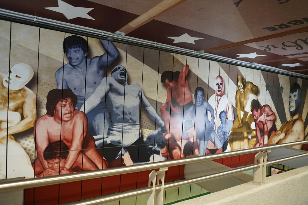 Guerrero駅内 プロレス壁画