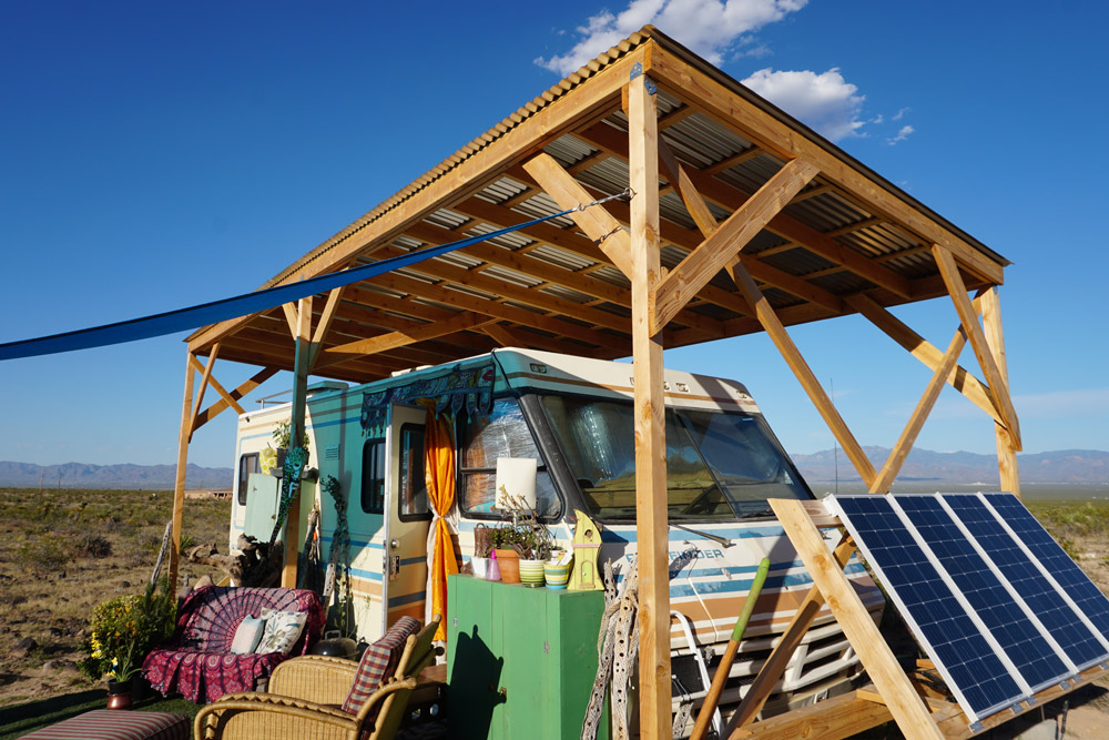 キャンピングカーAirbnb