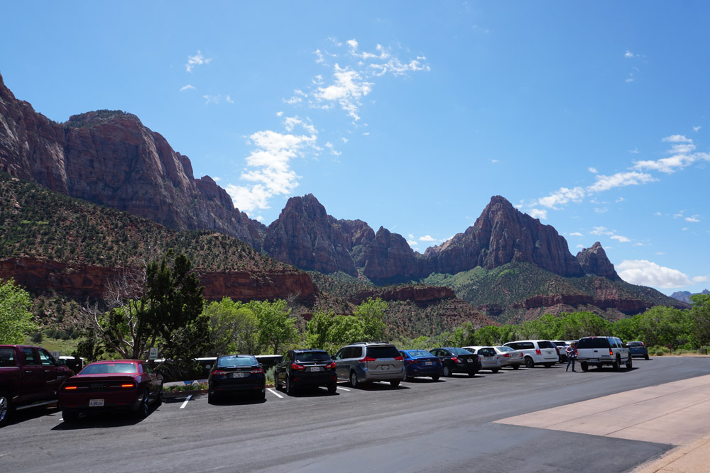 Zion Human History Museumの駐車場より