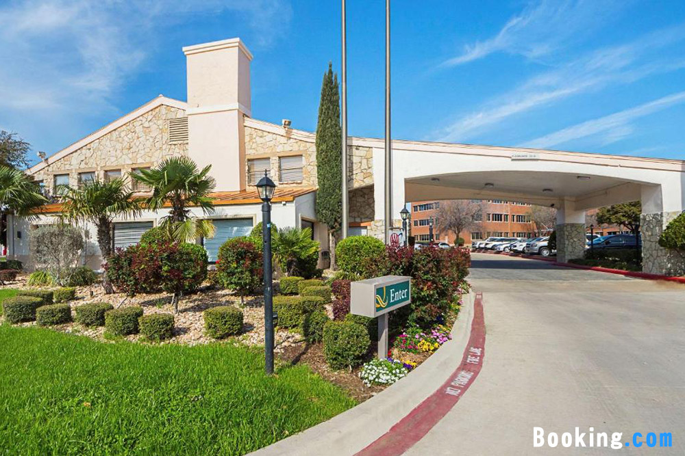 Quality Inn & Suites North Richland Hills