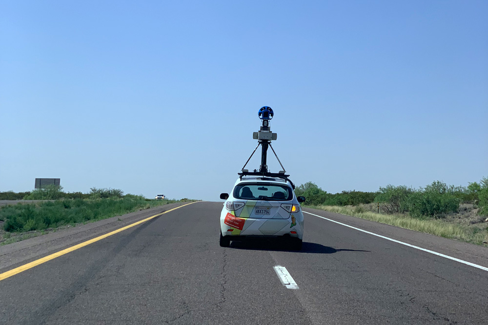 Googleカーと遭遇