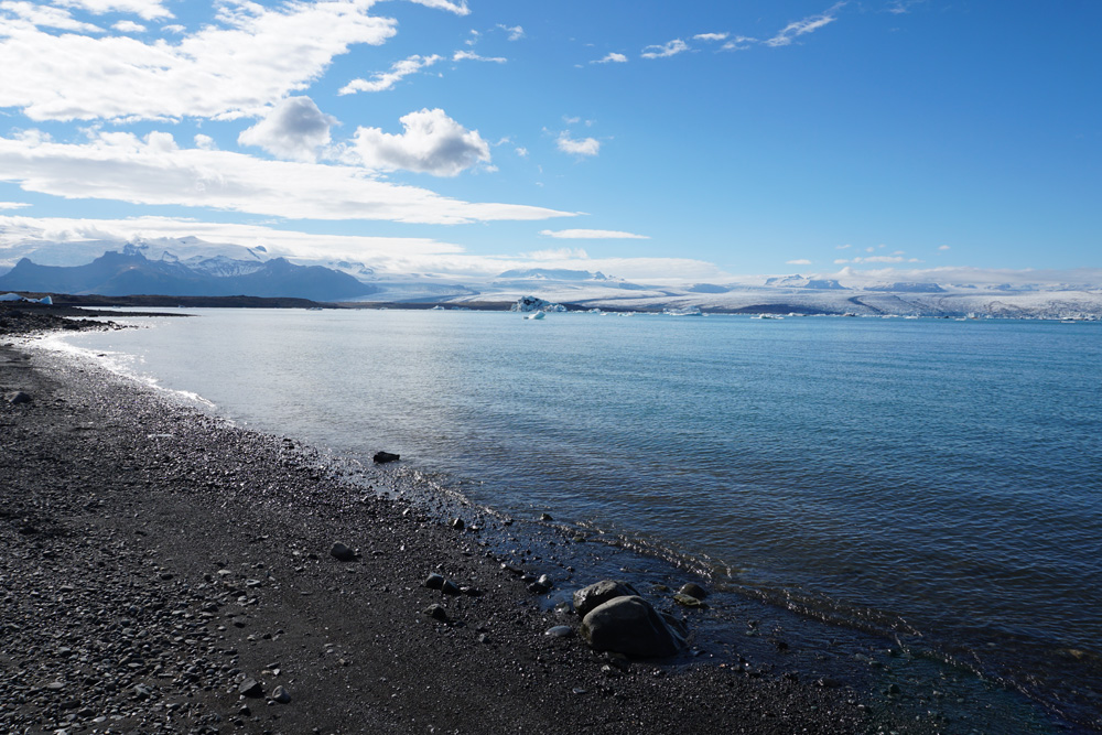フィヤトルスアゥルロゥン氷河湖