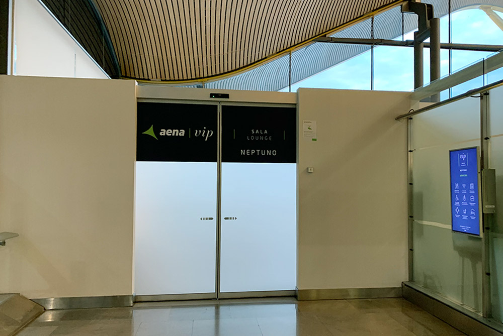 ラウンジ利用