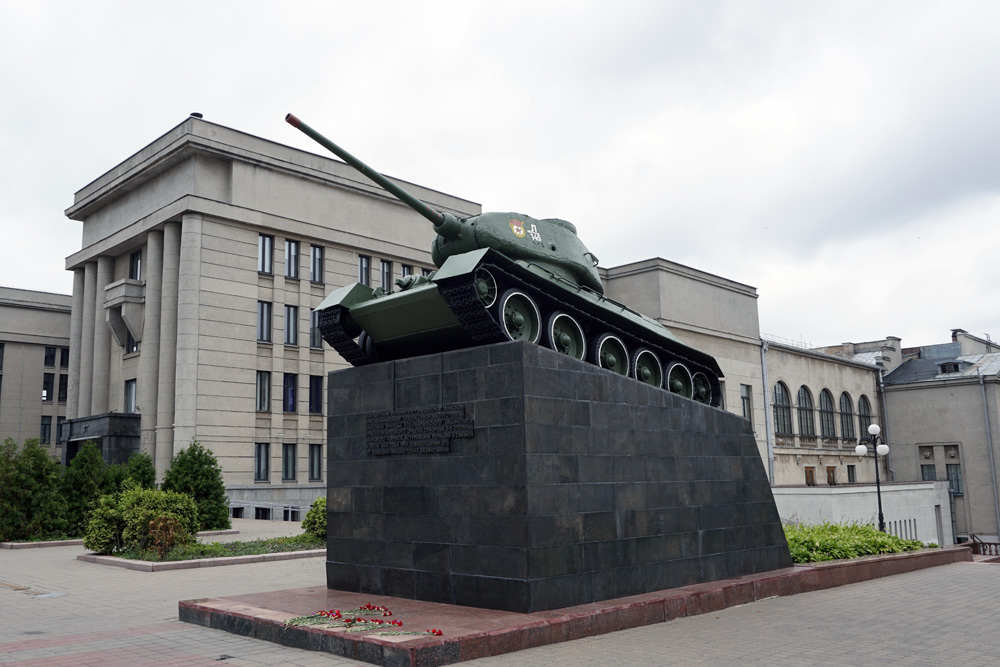 戦車オブジェ