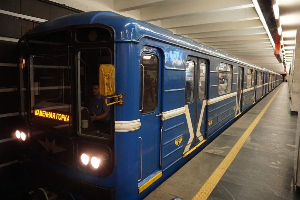 地下鉄電車
